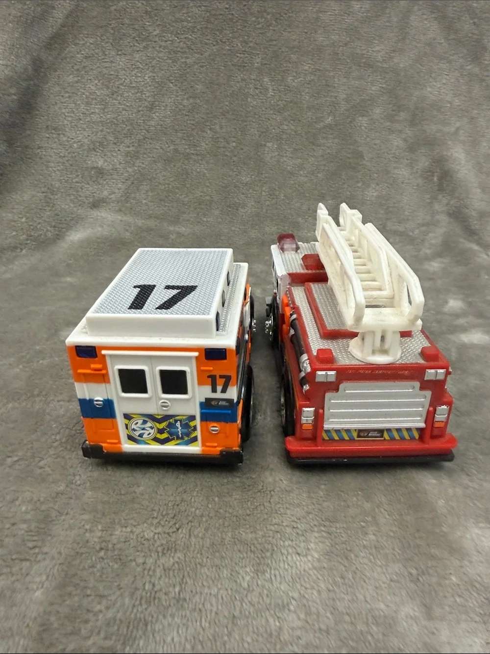 🚒 Road Rippers set Firetruck with Ladder & Ambulance Lights & Sounds B